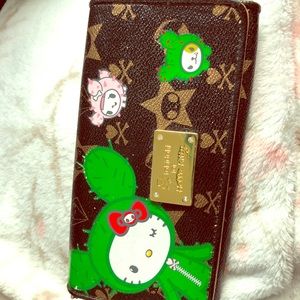 Hello Kitty X TokiDoki button and zip wallet
